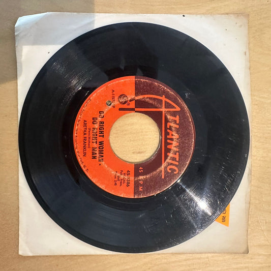 Aretha Franklin — I Never Loved A Man (The Way I Love You) 7"