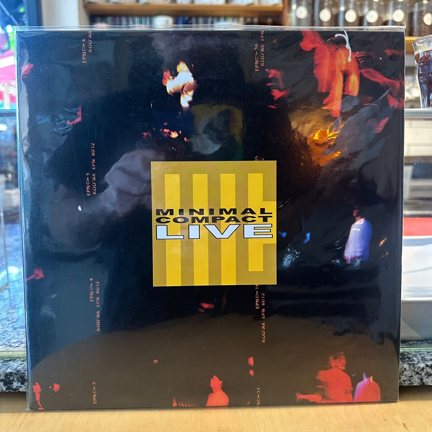 MINIMAL COMPACT - LIVE