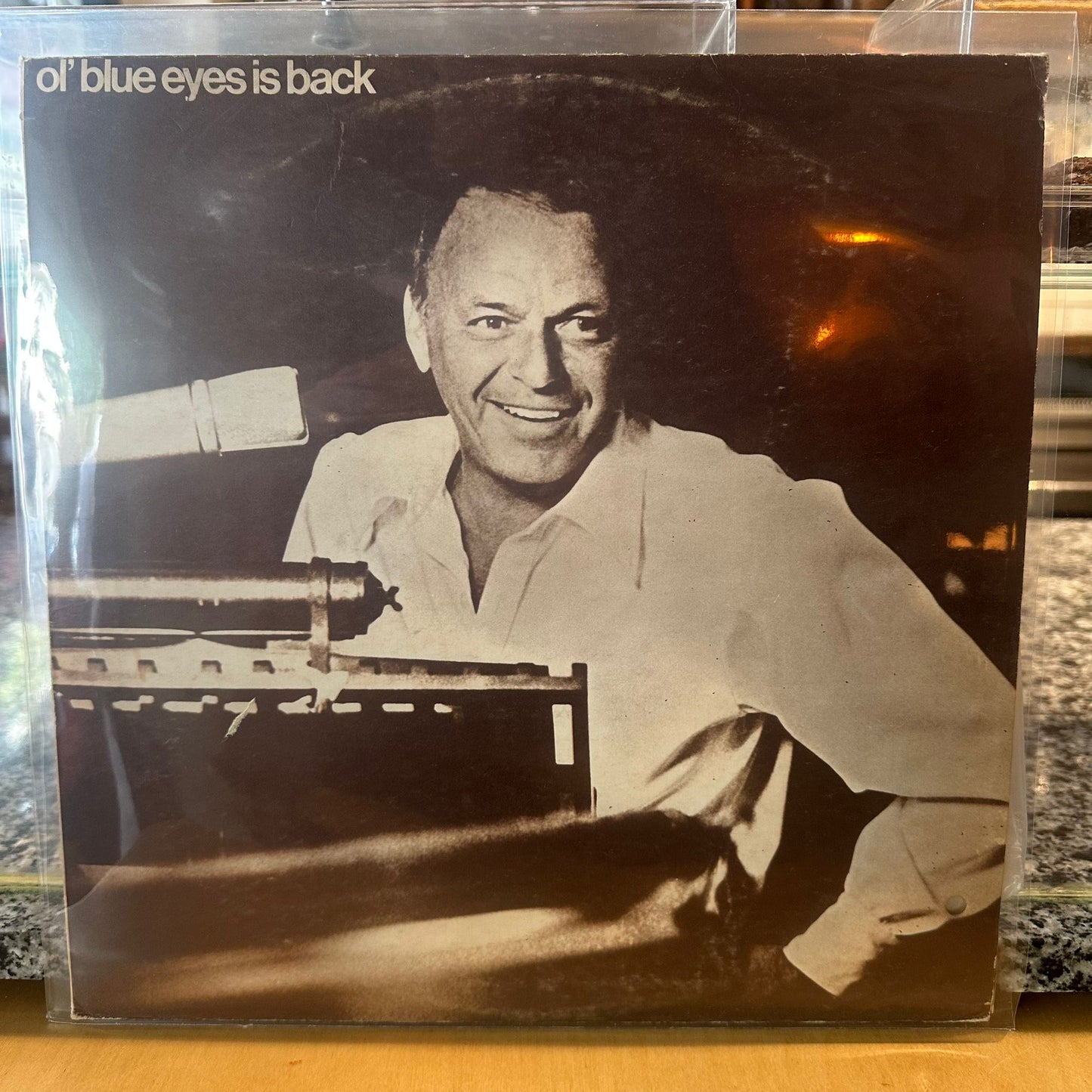 Frank Sinatra - Ol' Blue Eyes Is Back