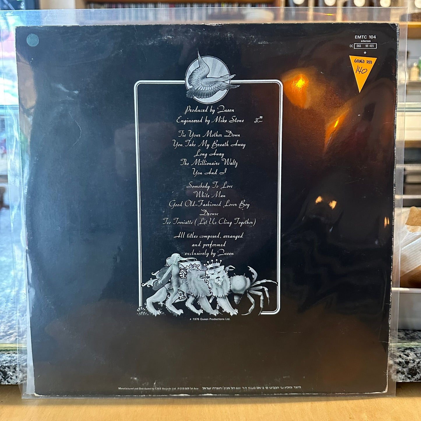 Queen - A Day At The Races