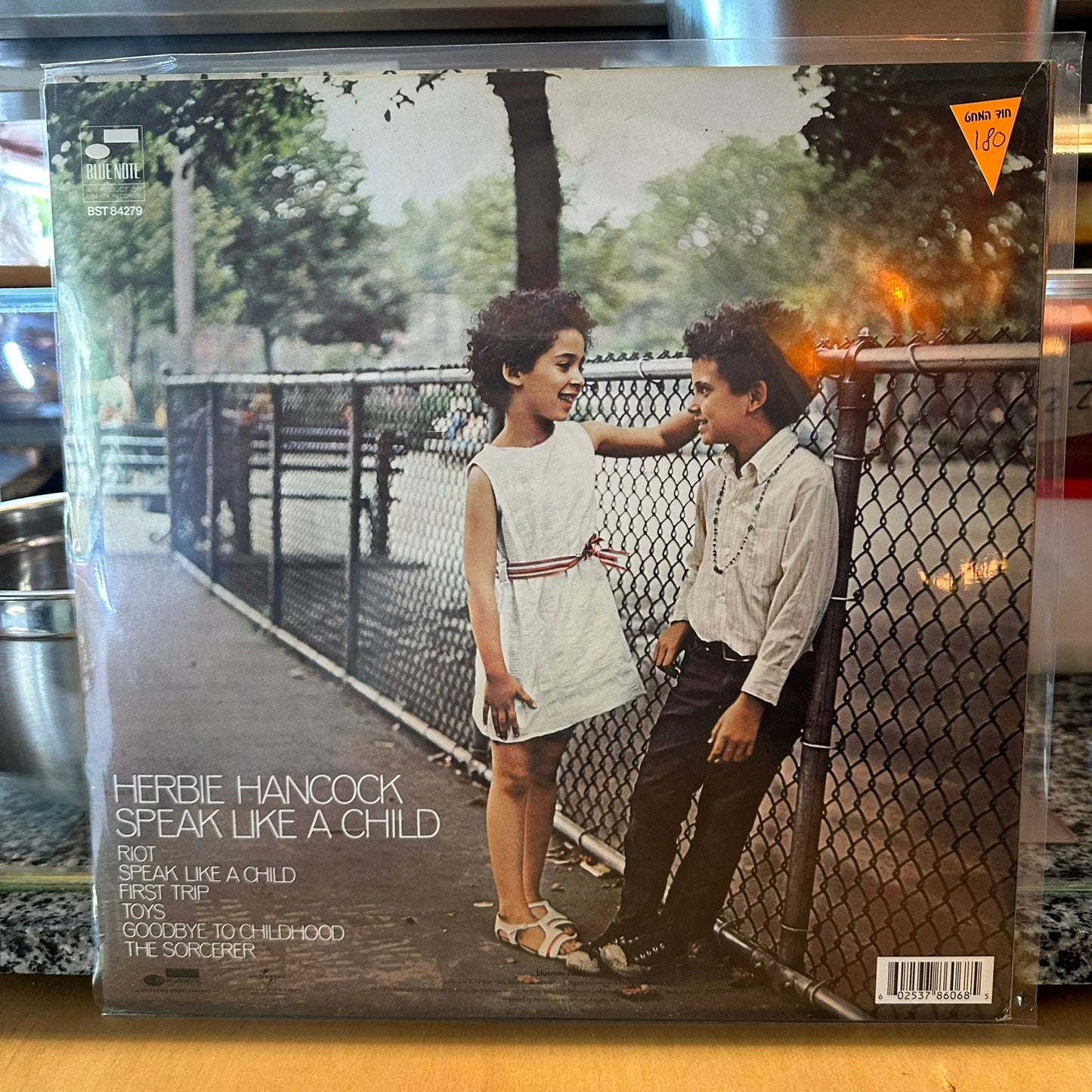 Herbie Hancock - Speak Like A Child