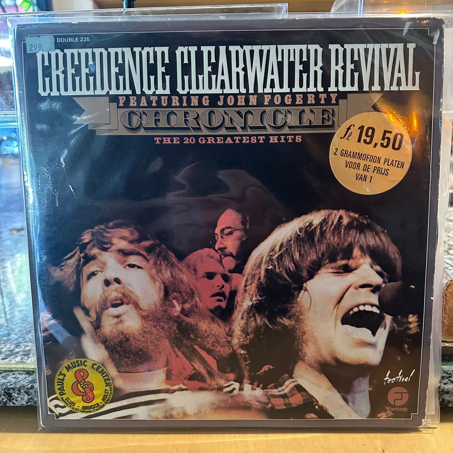 Creedence Clearwater Revival Featuring John Fogerty - Chronicle - The 20 Greatest Hits