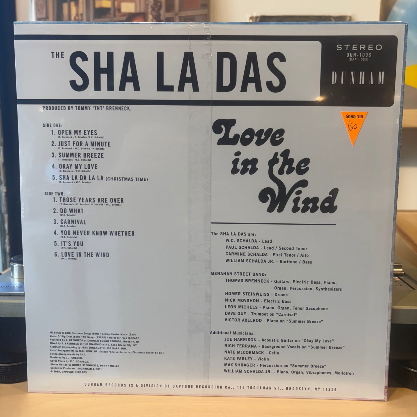 The Sha La Das - Love in the Wind