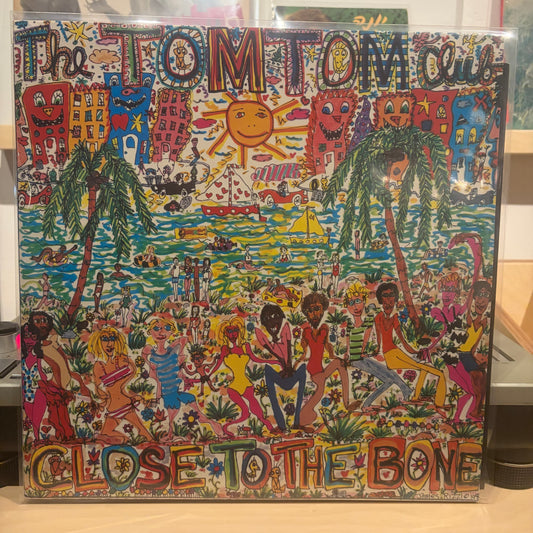 Tom Tom Club - Close To The Bone