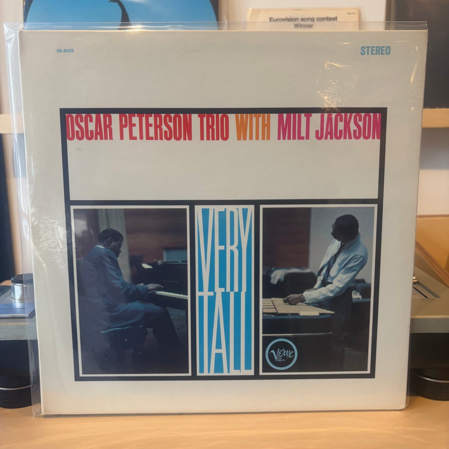 The Oscar Peterson Trio with Milt Jackson - Very Tall
