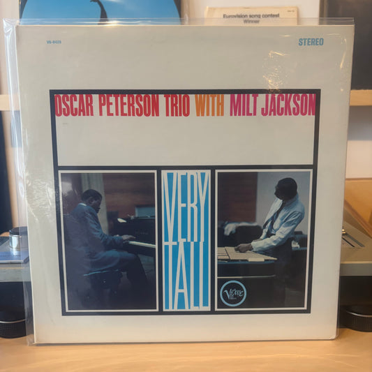 The Oscar Peterson Trio with Milt Jackson - Very Tall