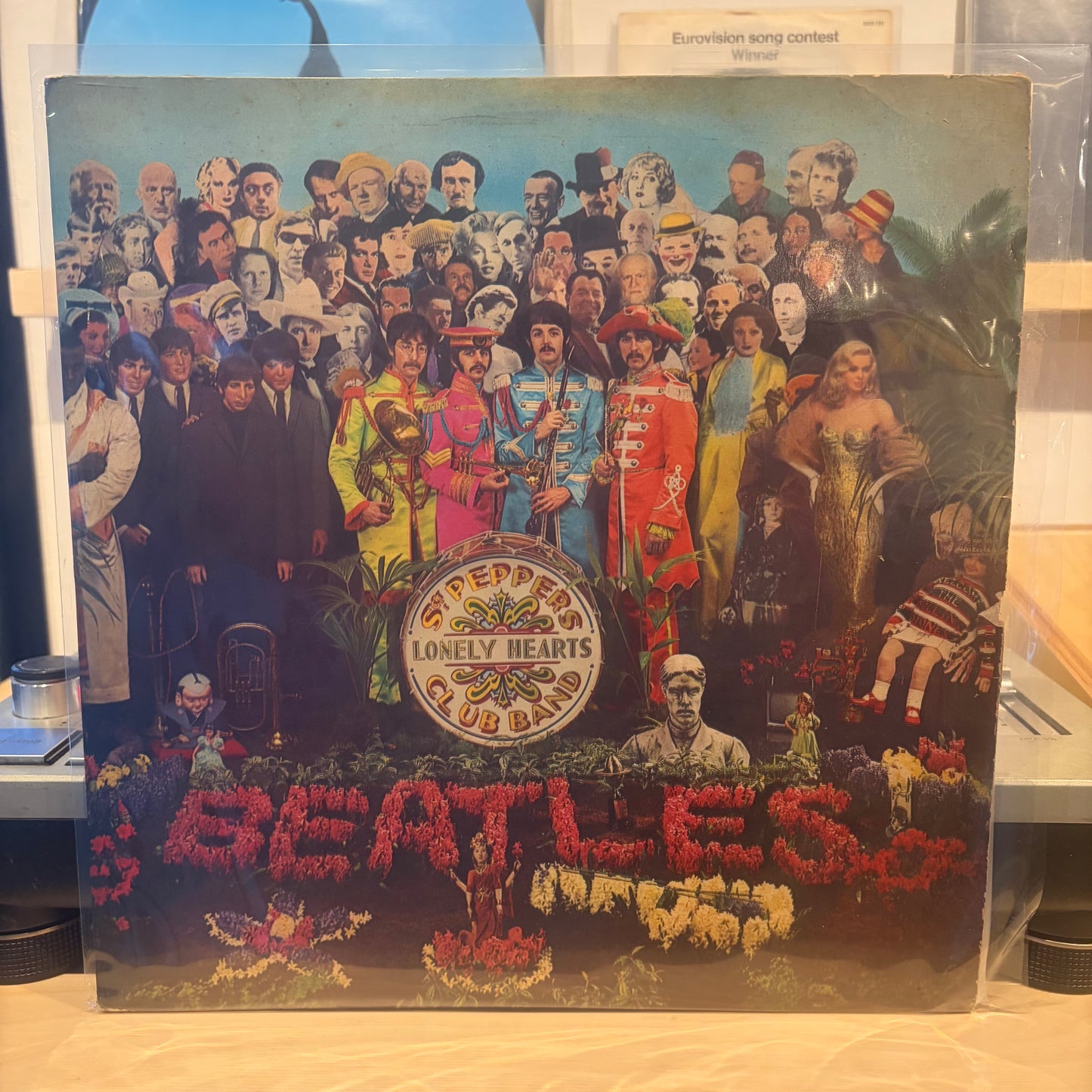 The Beatles - Sgt Peppers Lonely Hearts Club Band