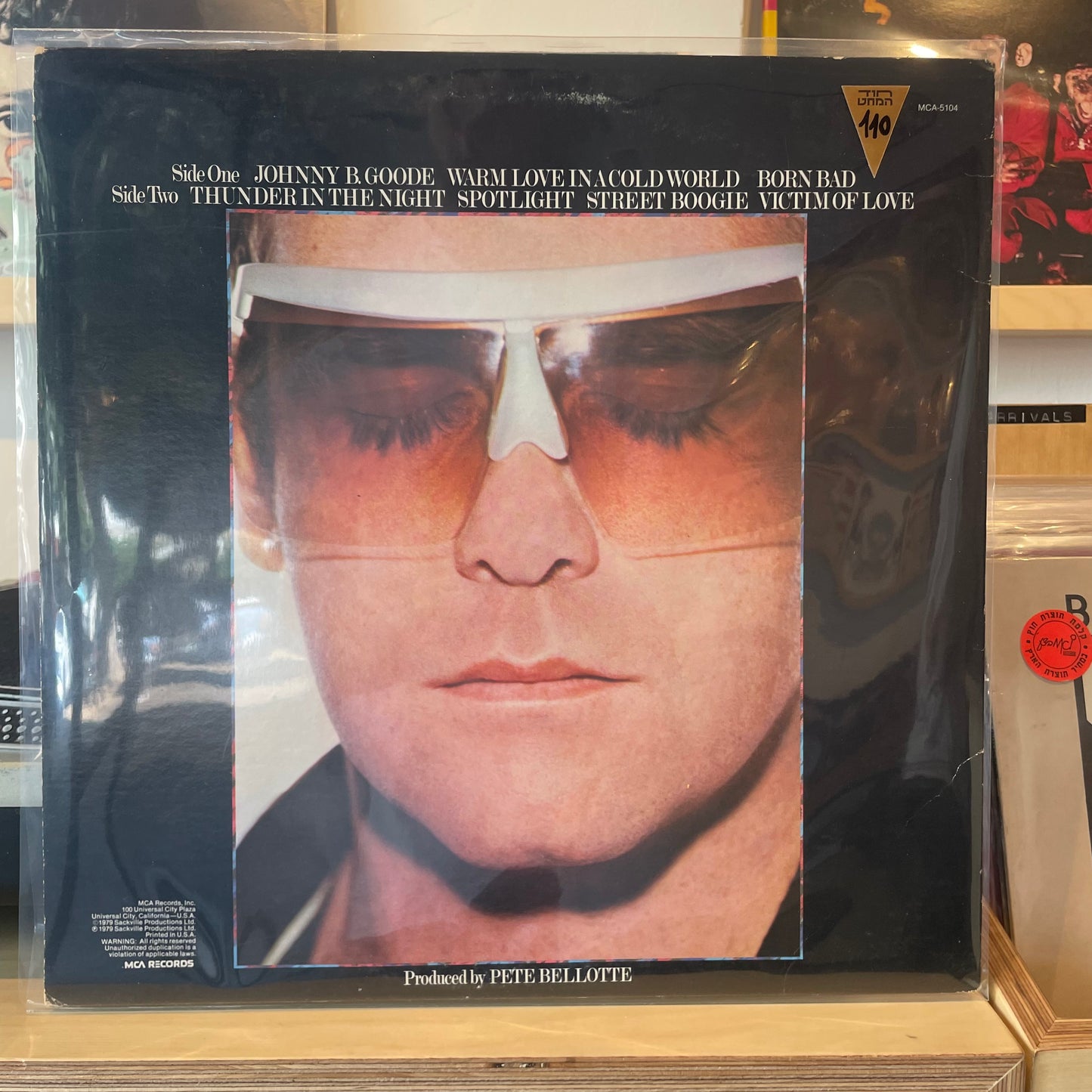 Elton John - Victim Of Love
