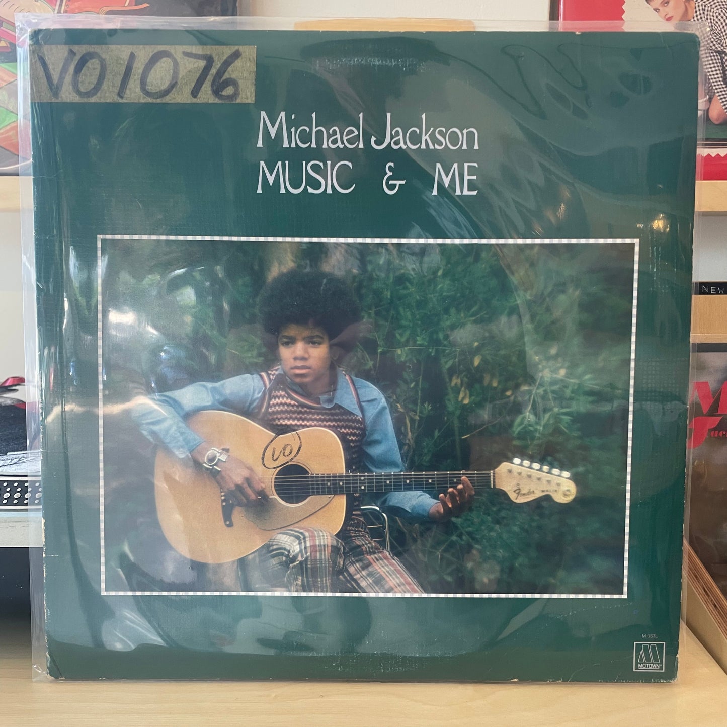 Michael Jackson - Music & Me