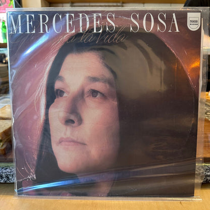 Mercedes Sosa - Gracias A La Vida