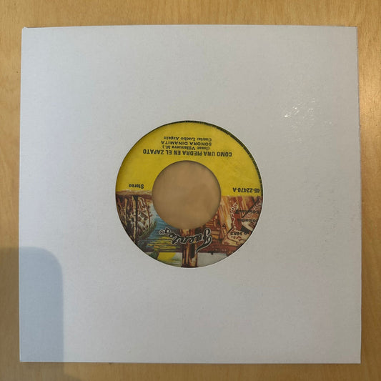 La Sonora Dinamita - Como Una Piedra En El Zapato  7"