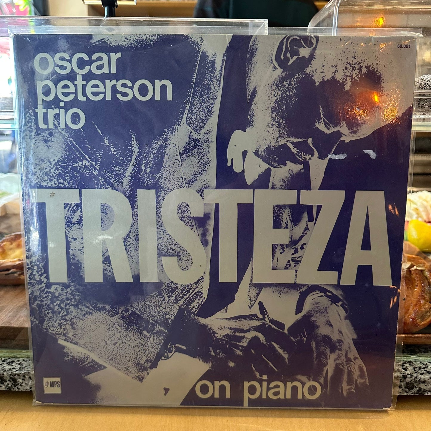 Oscar Peterson Trio - Tristeza On Piano