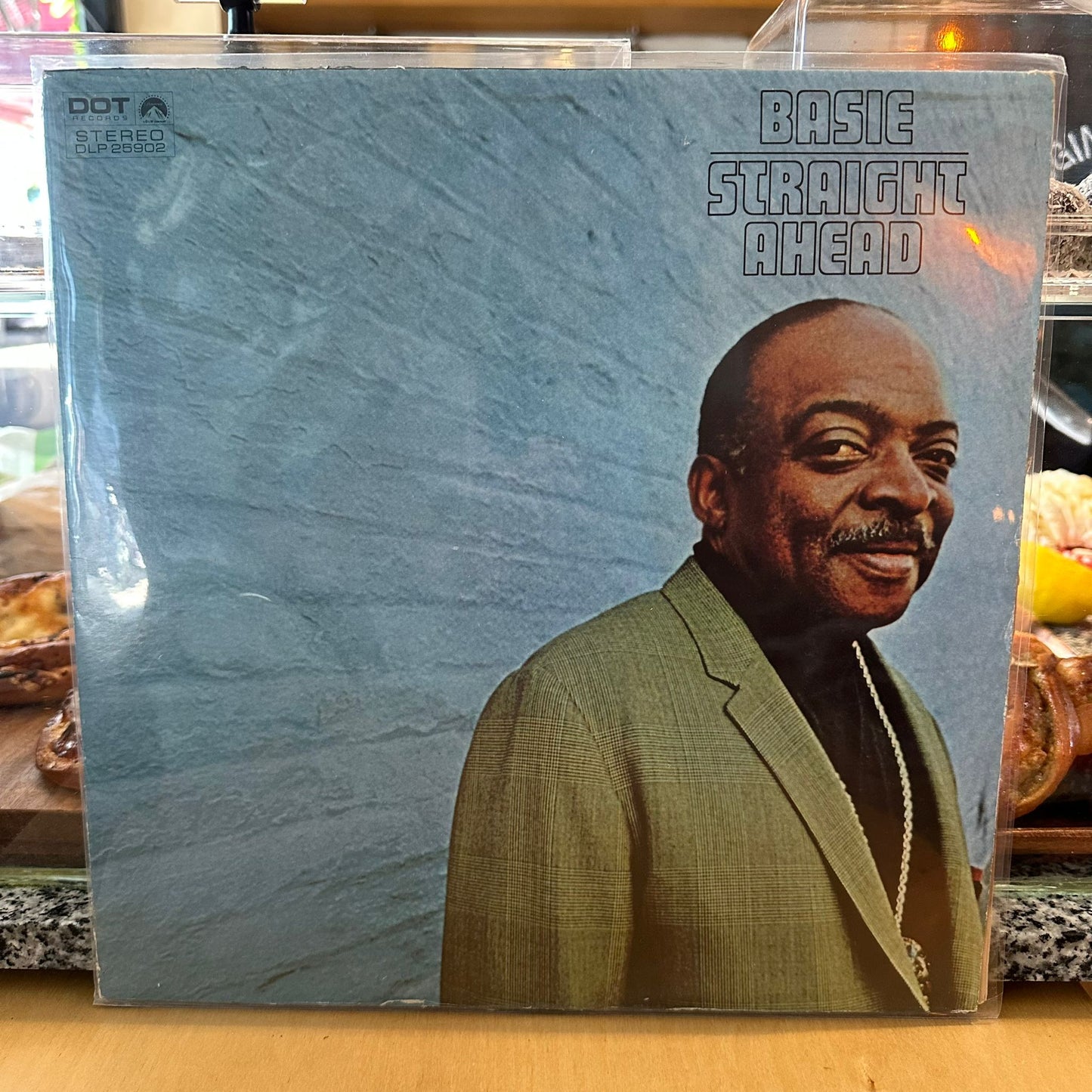 Count Basie And His Orchestra - Basie Straight Ahead