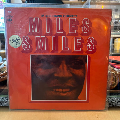 Miles Davis Quintet - Miles Smiles