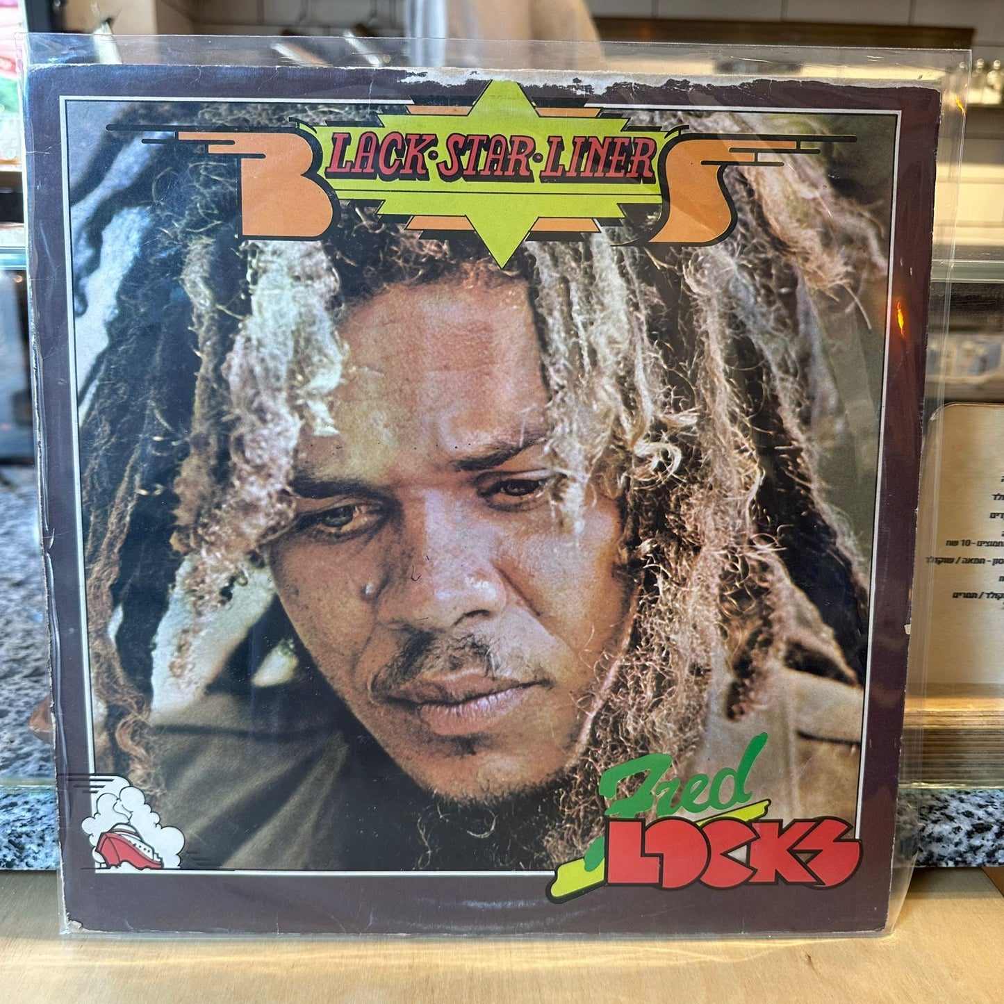 Black Star Liner - Fred Locks