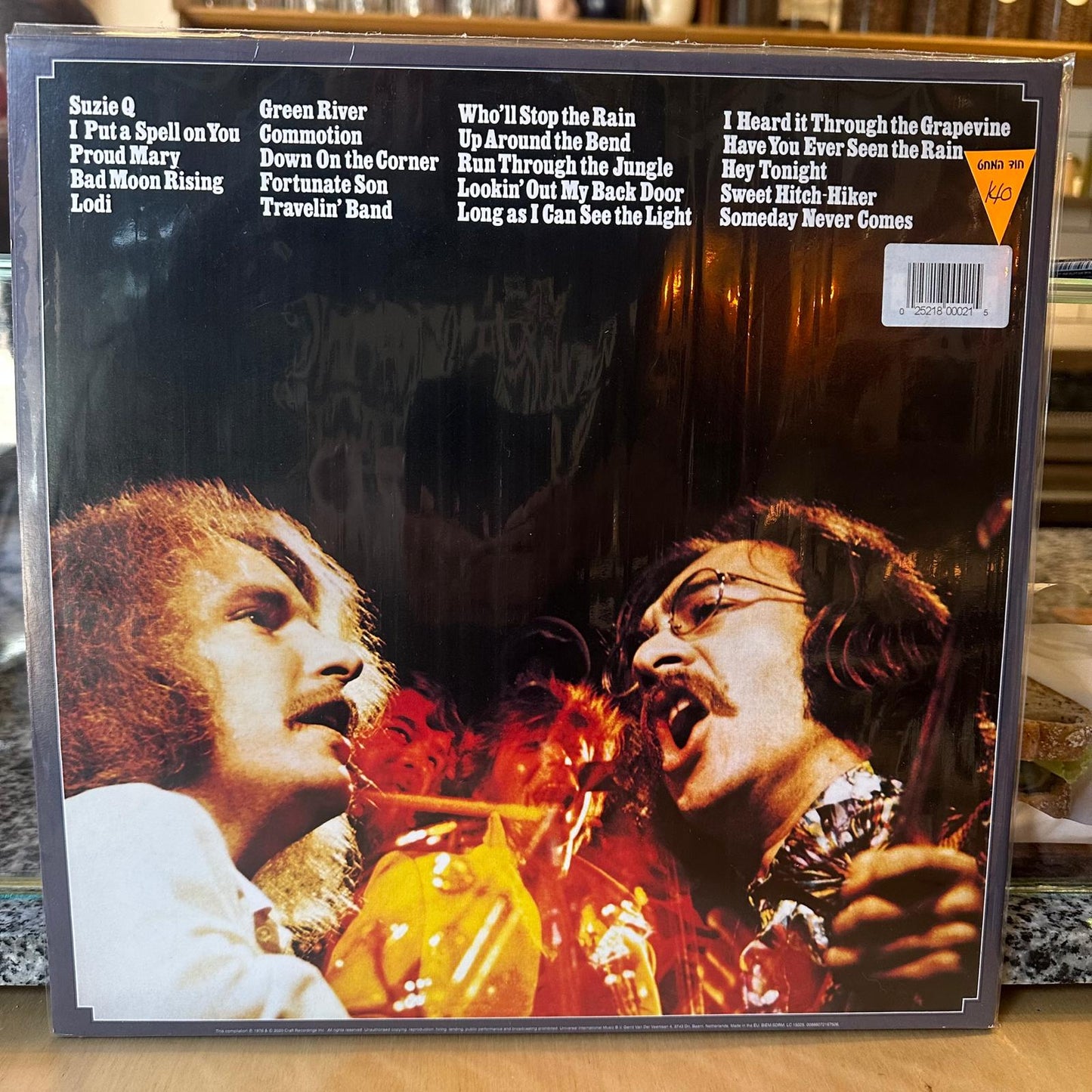 Creedence Clearwater Revival Featuring John Fogerty - Chronicle - The 20 Greatest Hits